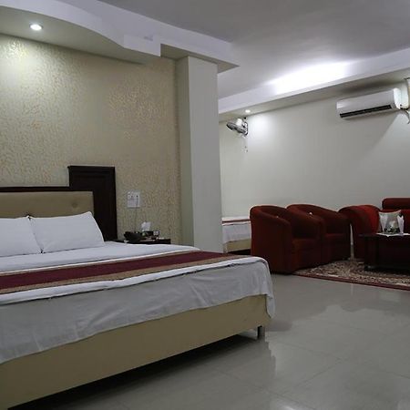 Hotel City Plaza Dźoszohor Zewnętrze zdjęcie