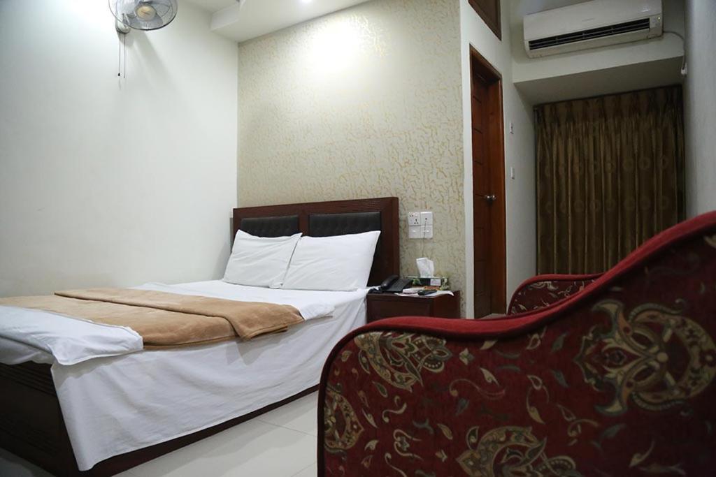 Hotel City Plaza Dźoszohor Zewnętrze zdjęcie