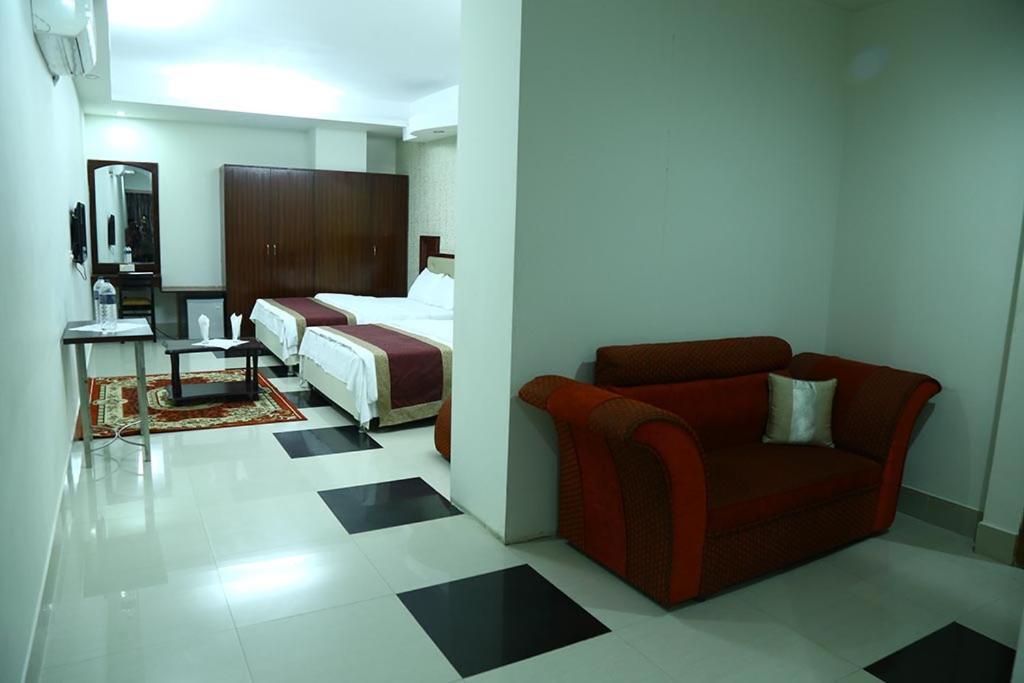 Hotel City Plaza Dźoszohor Zewnętrze zdjęcie