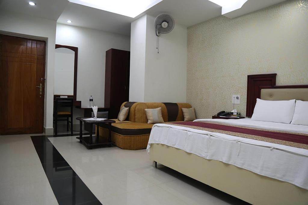 Hotel City Plaza Dźoszohor Zewnętrze zdjęcie