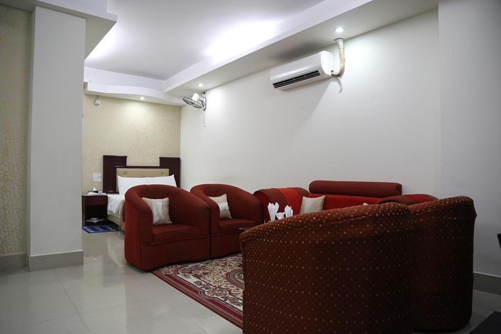Hotel City Plaza Dźoszohor Zewnętrze zdjęcie