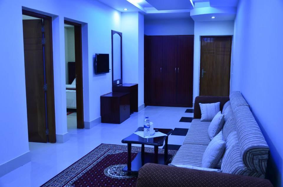 Hotel City Plaza Dźoszohor Zewnętrze zdjęcie