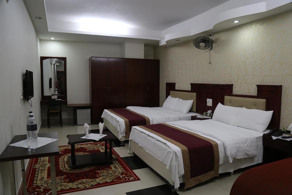 Hotel City Plaza Dźoszohor Zewnętrze zdjęcie